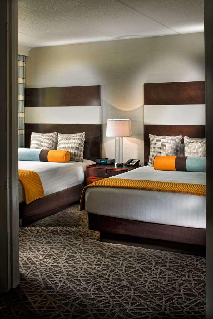 Hyatt Regency Suites Atlanta Northwest Room photo